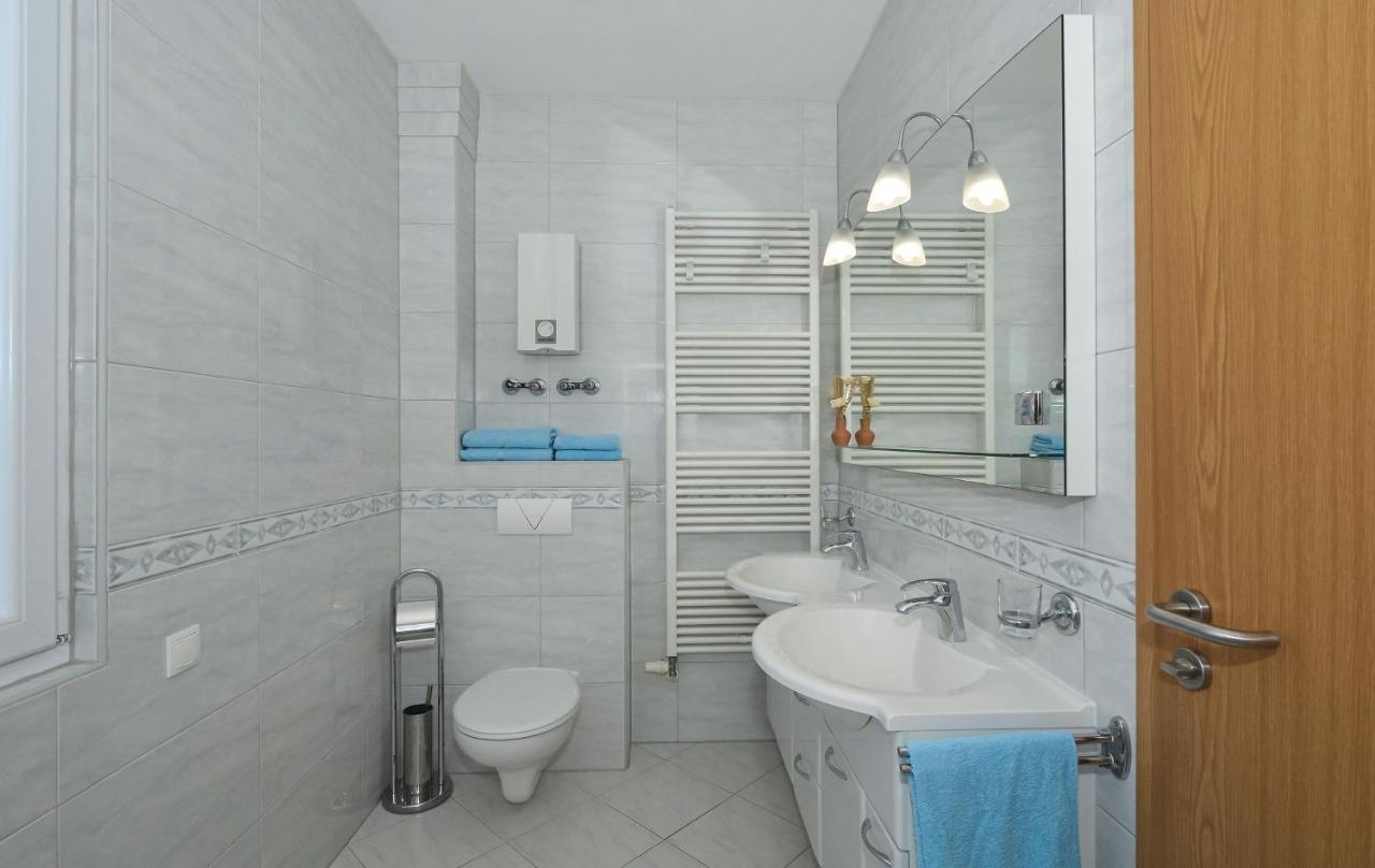 Villa Klaudia Trogir Eksteriør billede