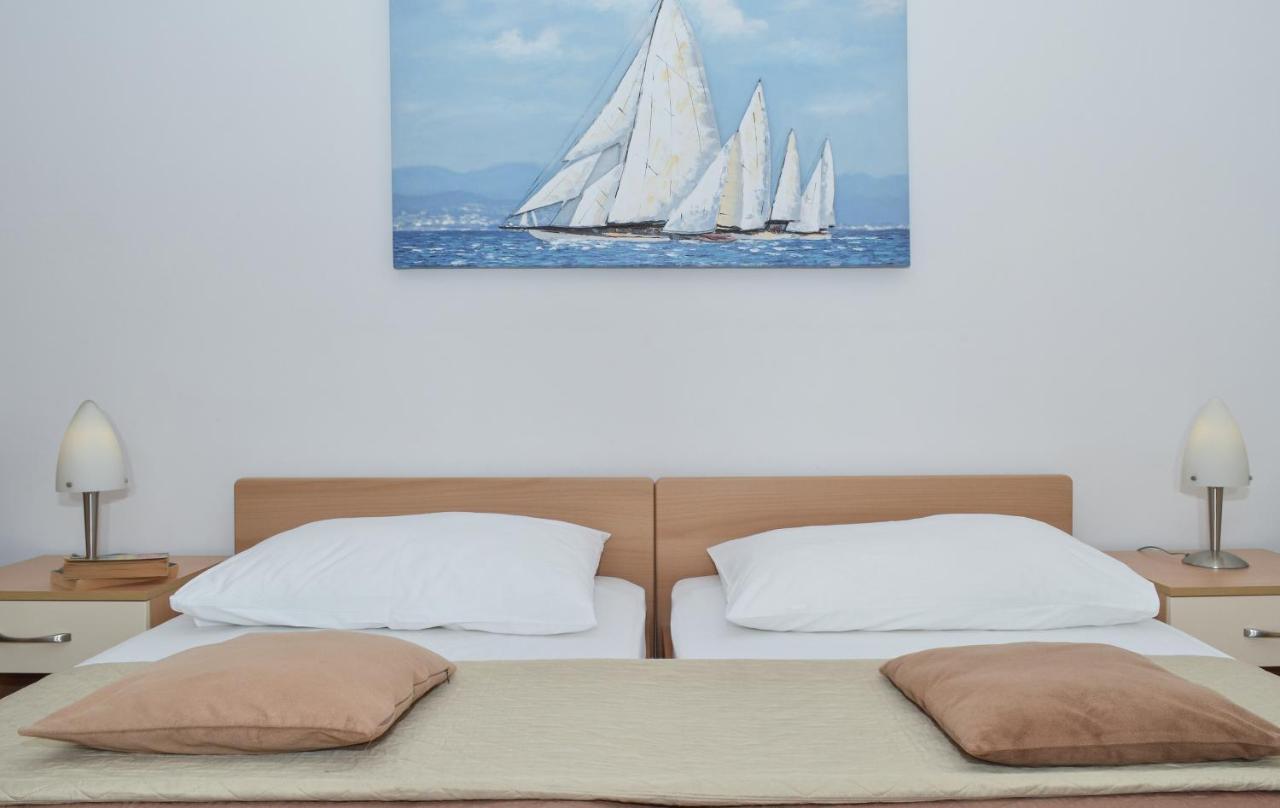 Villa Klaudia Trogir Eksteriør billede