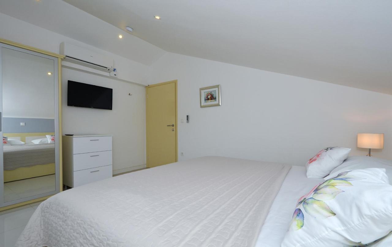Villa Klaudia Trogir Eksteriør billede