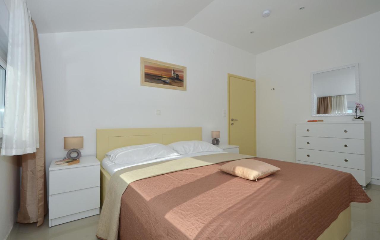 Villa Klaudia Trogir Eksteriør billede