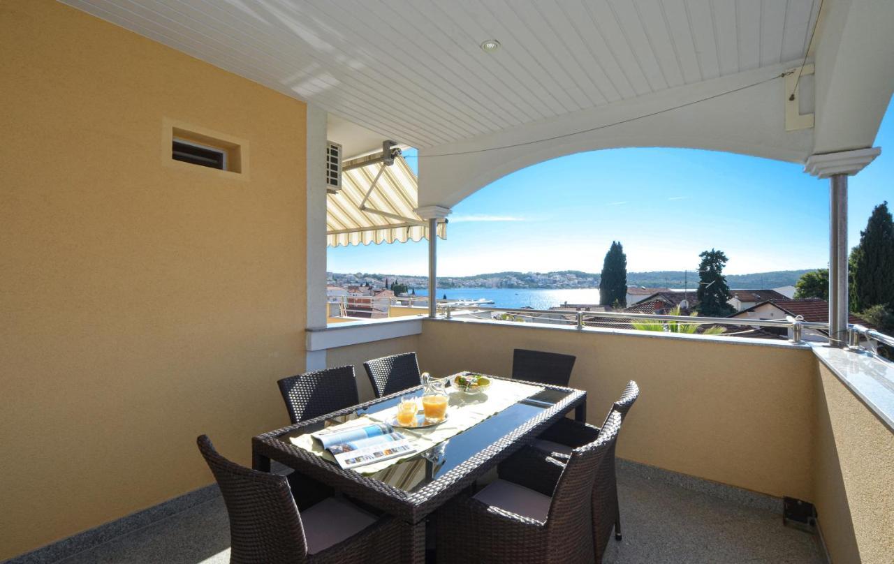 Villa Klaudia Trogir Eksteriør billede